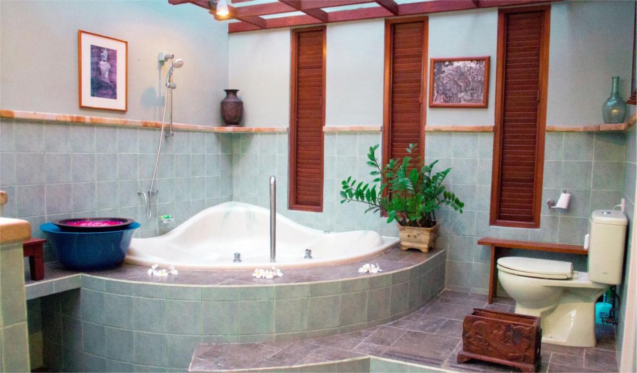 Villa Naga Maya Legian Buitenkant foto
