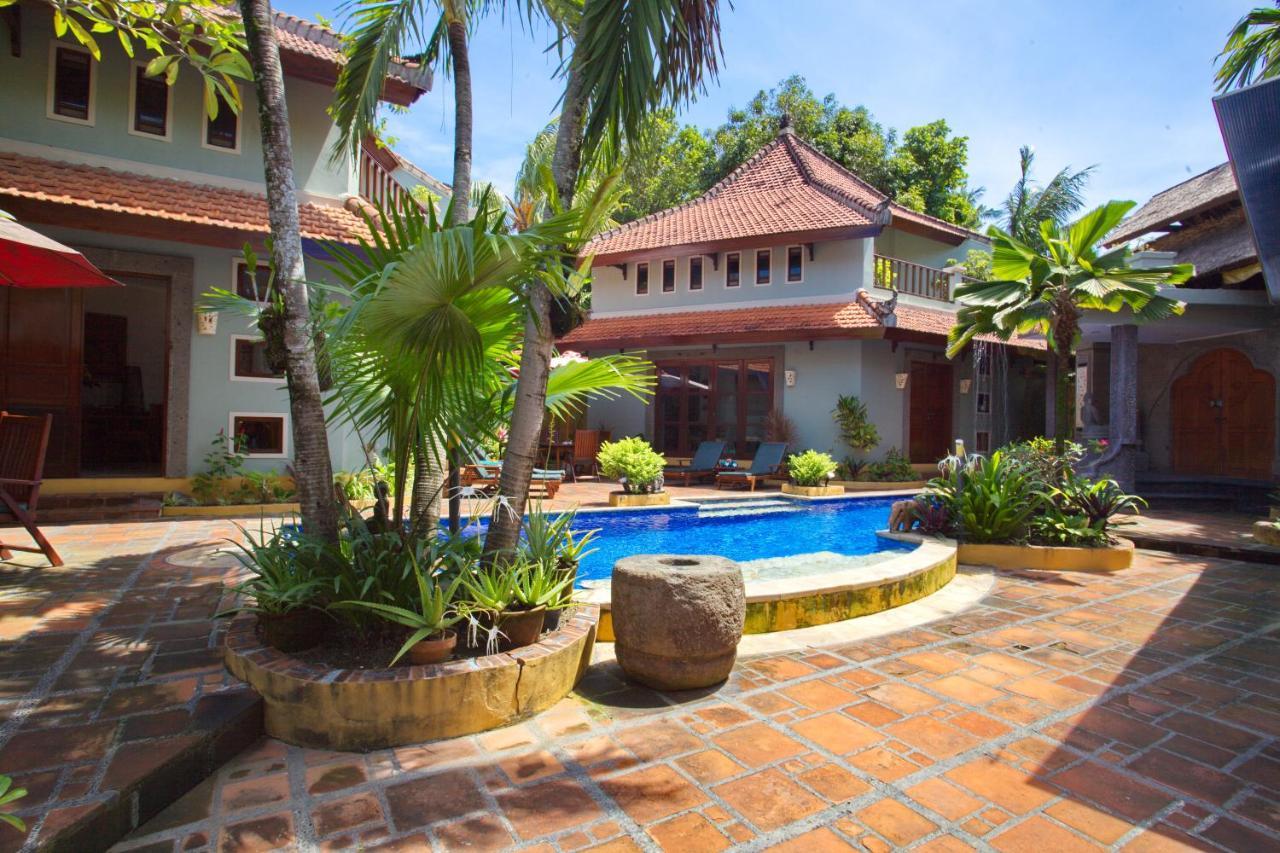 Villa Naga Maya Legian Buitenkant foto